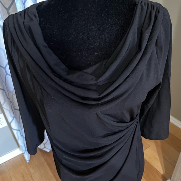 Beautiful gently used black dress size 10 - Picture 4 of 4